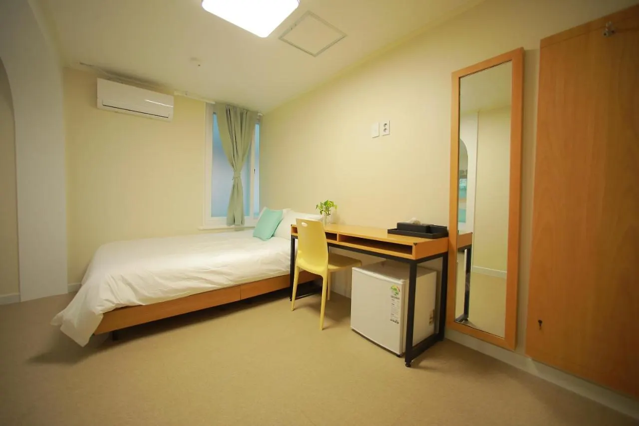 Slow Vibe Myeongdong Seoul Guest house